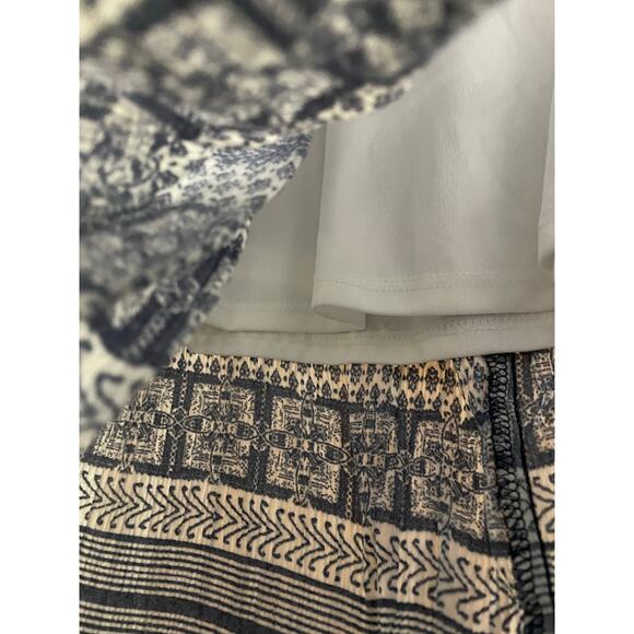 Alya Blue Geo-print Striped Column Skirt size Medium - Picture 4 of 7